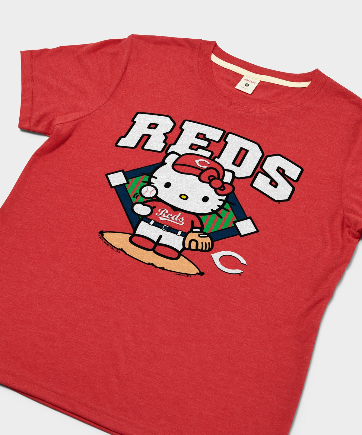 Women's Hello Kitty x Cincinnati Reds Toss product image 2