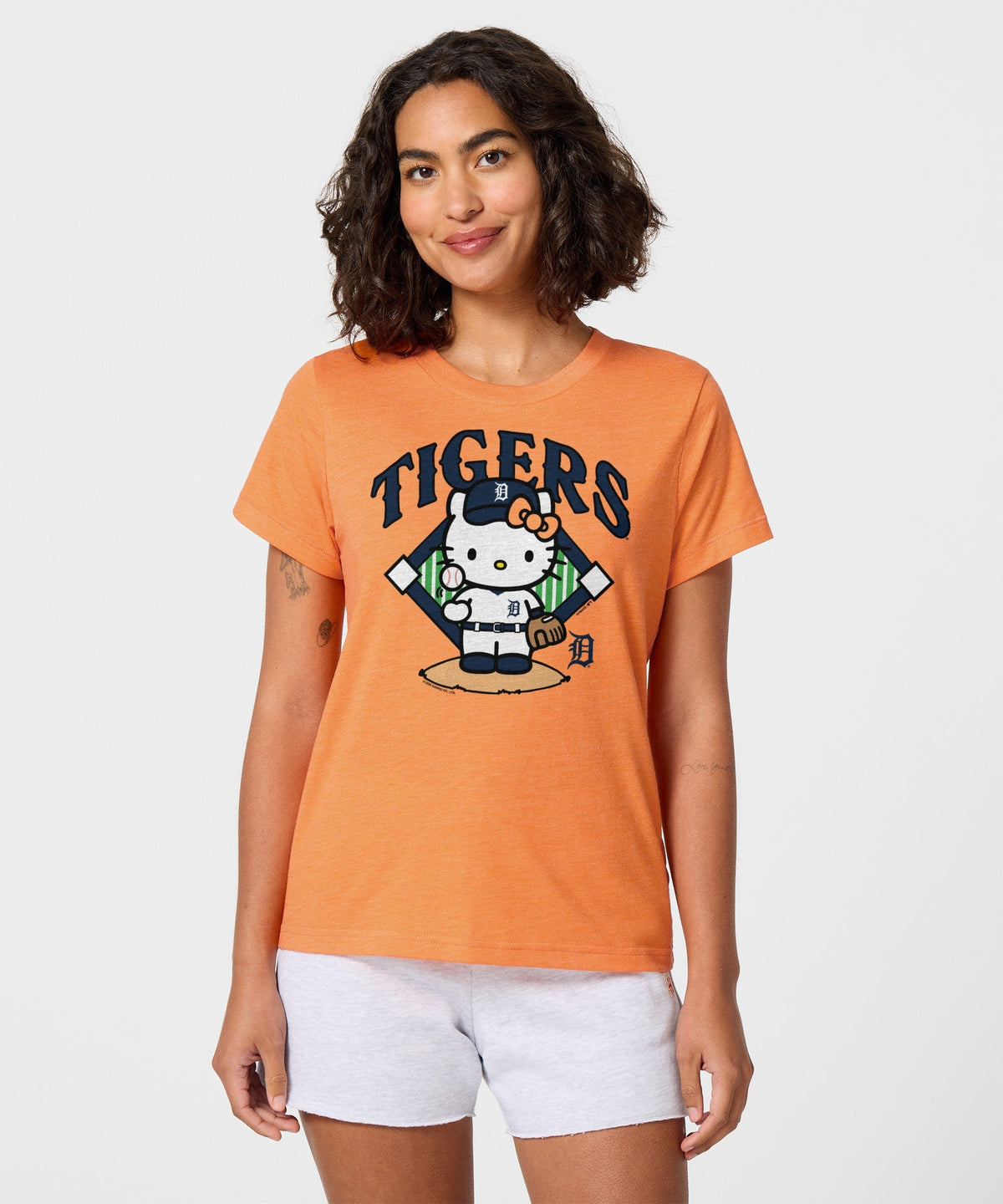 Women's Hello Kitty x Detroit Tigers Toss product image 3