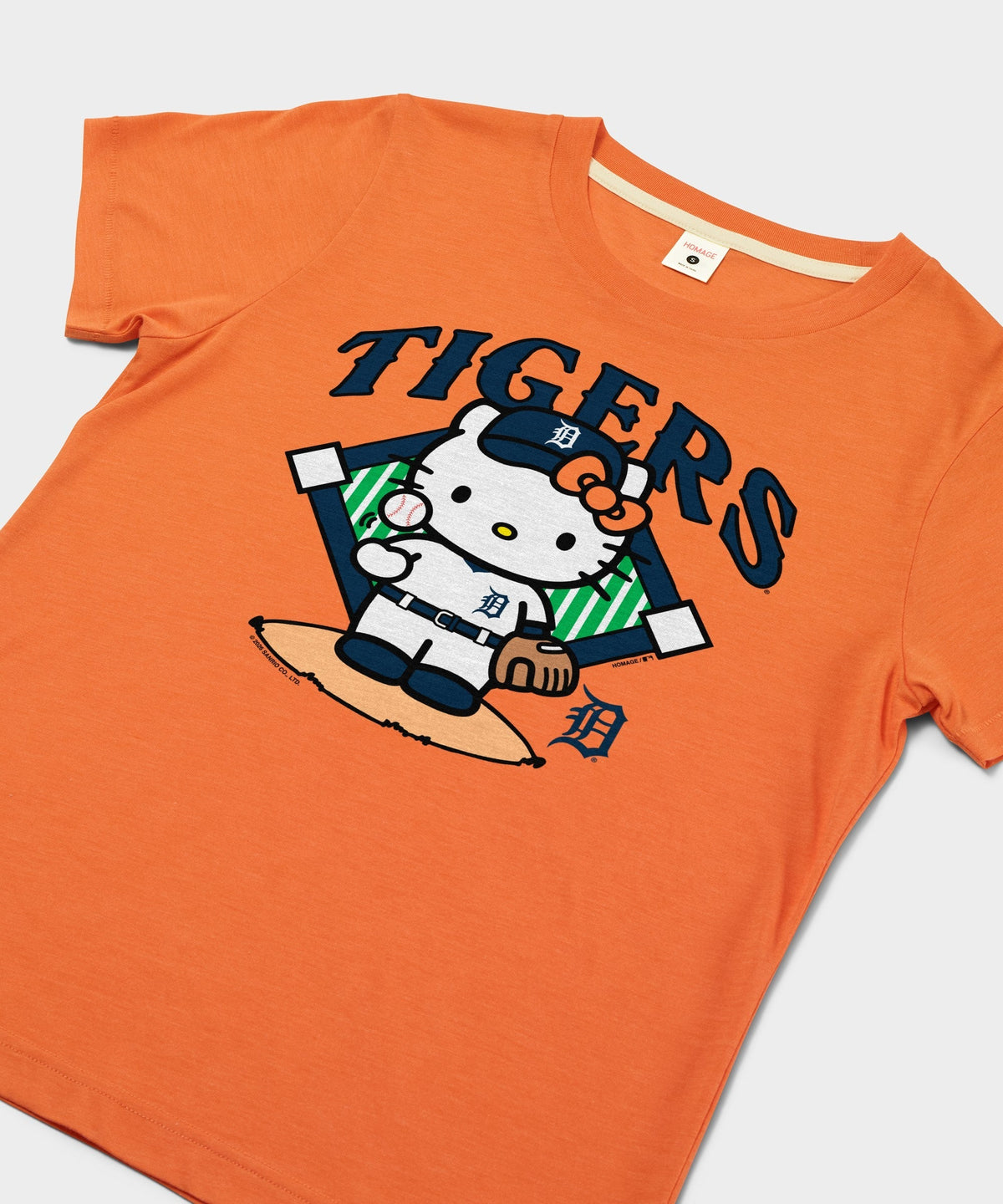 Women's Hello Kitty x Detroit Tigers Toss product image 2