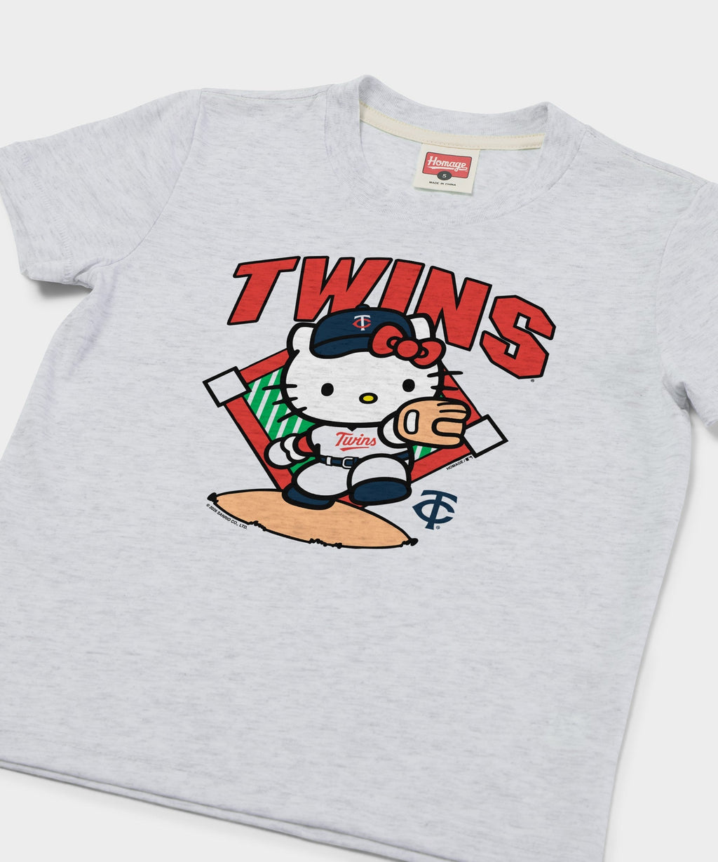 Youth Hello Kitty x Minnesota Twins Throw product image 2