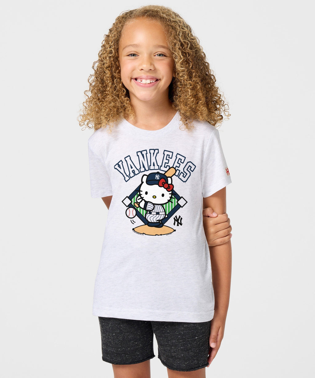 Youth Hello Kitty x New York Yankees Swing product image 3