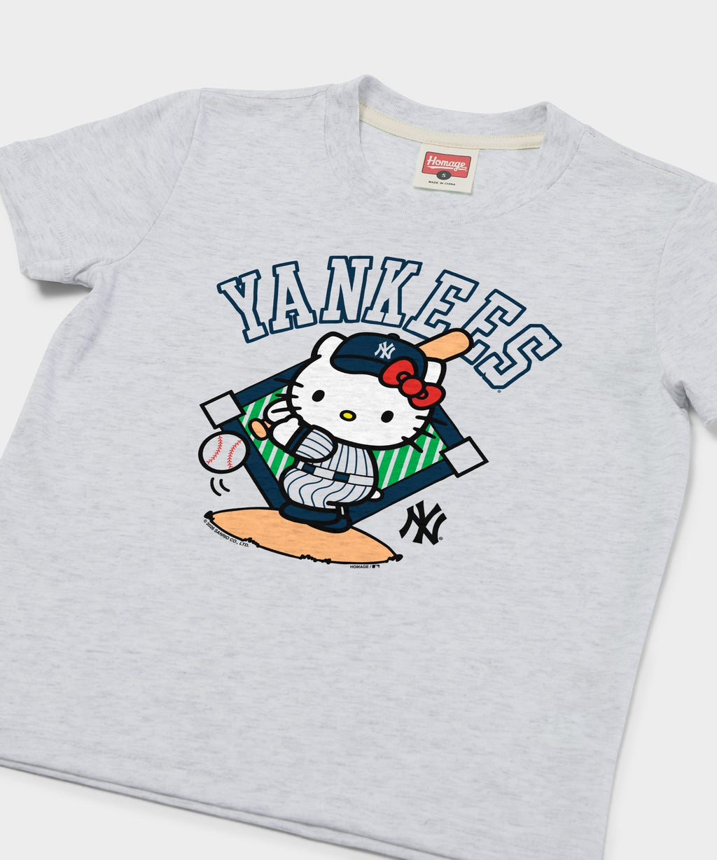 Youth Hello Kitty x New York Yankees Swing product image 2